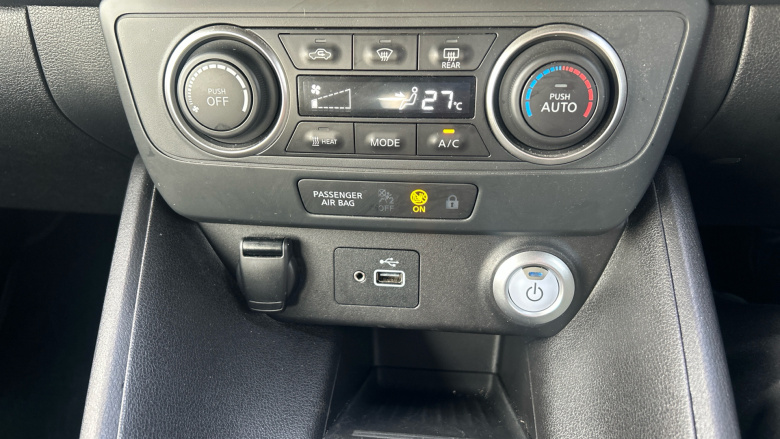 Nissan LEAF 110kW Acenta 39kWh 5dr Auto Electric Hatchback